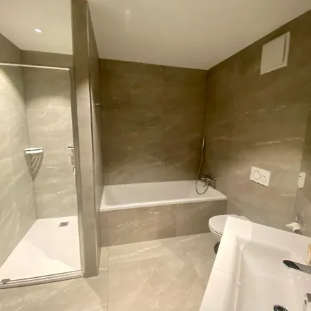 Apartman Lungolago Rosso