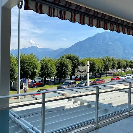 Lungolago Rosso Apartman *