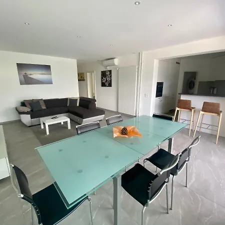 Lungolago Rosso Apartman *