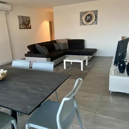 Lungolago Rosso * Локарно